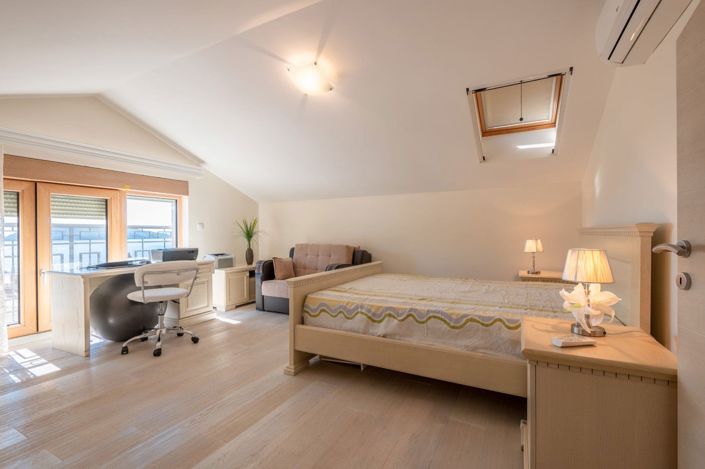 Image No.11-3 Bed Apartment for sale