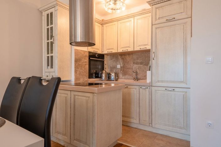 Image No.8-3 Bed Apartment for sale