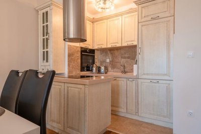 6645d32aa5e2713c39b814798-penthouse-with-3bdr