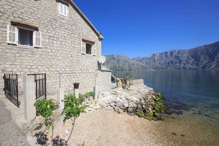 Image No.7-Maison de 2 chambres à vendre à Prcanj