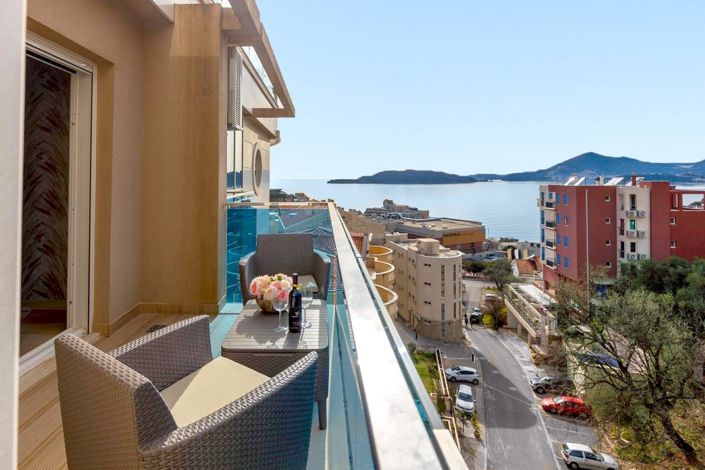 Image No.1-Appartement de 2 chambres à vendre à Budva