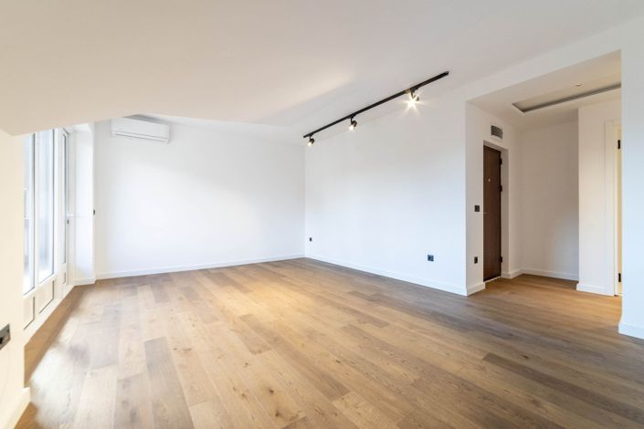 Image No.4-Appartement de 2 chambres à vendre à Tivat