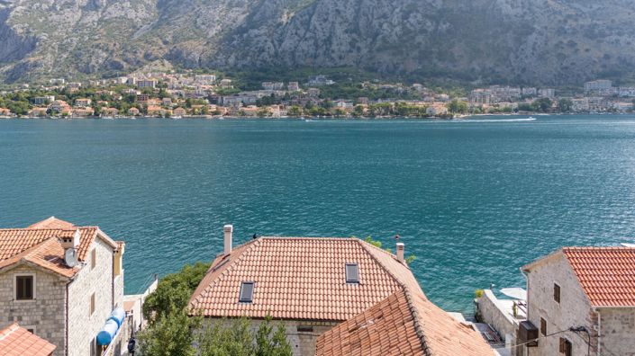 Image No.1-3 Bed House for sale