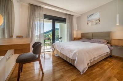 10-two-bedroom-furnished-villa-becici