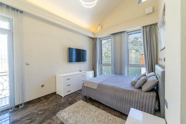 Image No.11-Un hôtel de 9 chambres à vendre à Kotor