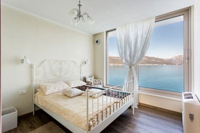 9-waterside-villa-krasici