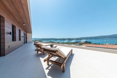 6-tivat-marici-an-exclusive-contemporary-vill