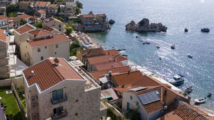 Image No.1-Un hôtel de 10 chambres à vendre à Budva