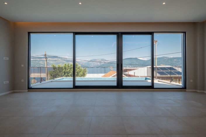 Image No.1-2 Bed Villa for sale