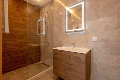 66366b11ea163d9bb2c3a9a712-tivat2c-krasici-ne