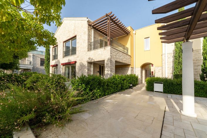 Image No.20-3 Bed Apartment for sale