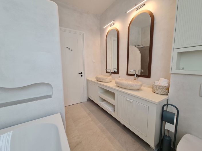 Image No.3-5 Bed Villa for sale