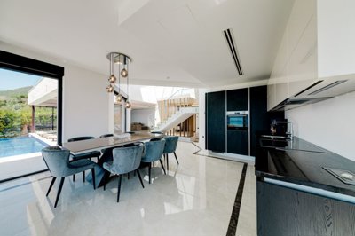 10-tivat-marici-an-exclusive-contemporary-vil