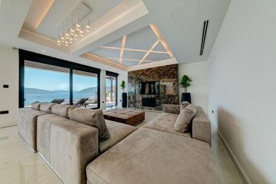7-tivat-marici-an-exclusive-contemporary-vill