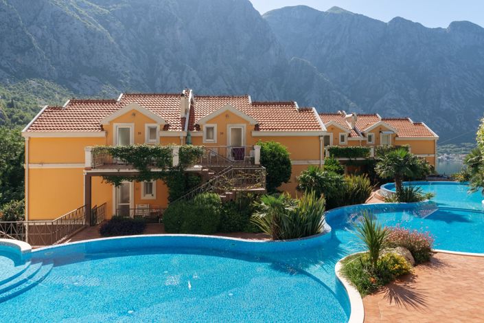 Image No.2-Appartement de 2 chambres à vendre à Kotor