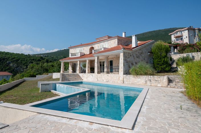 Image No.1-3 Bed Villa for sale