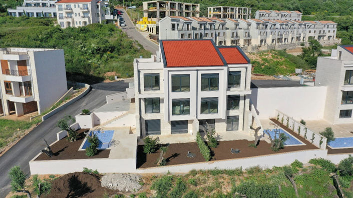 Image No.5-4 Bed House for sale