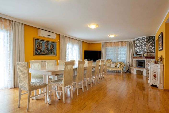 Image No.7-7 Bed Land for sale