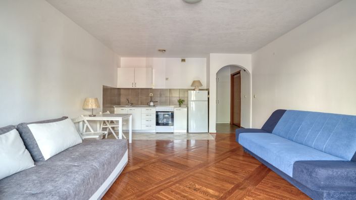 Image No.10-1 Bed Apartment for sale