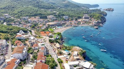 14-furnished-studio-apartment-with-parking-pl