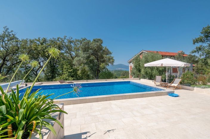 Image No.1-4 Bed House for sale