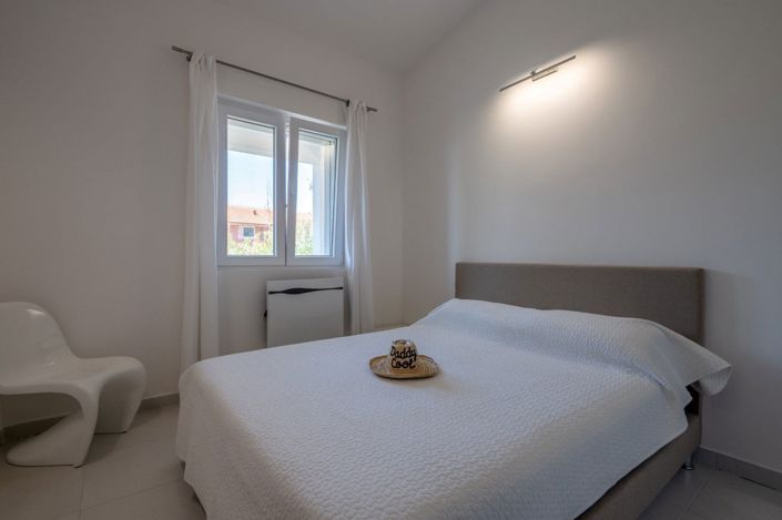 Image No.10-4 Bed House for sale