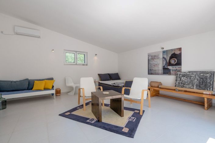 Image No.12-4 Bed House for sale