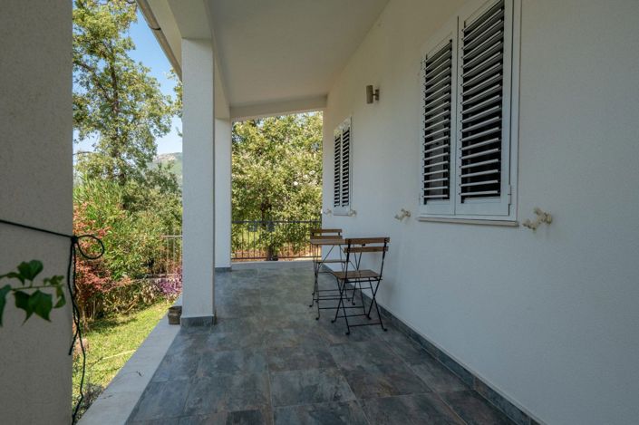 Image No.15-4 Bed House for sale