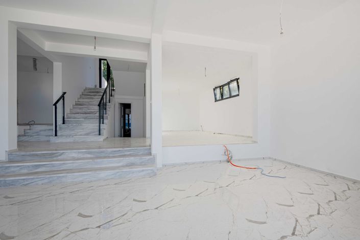 Image No.12-3 Bed Villa for sale