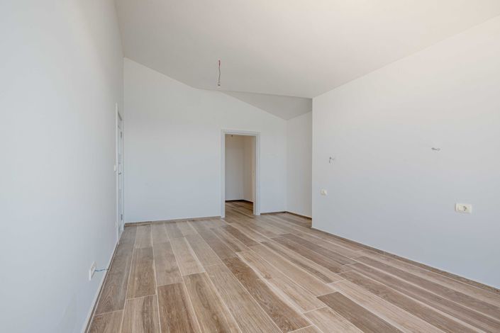 Image No.19-3 Bed Villa for sale