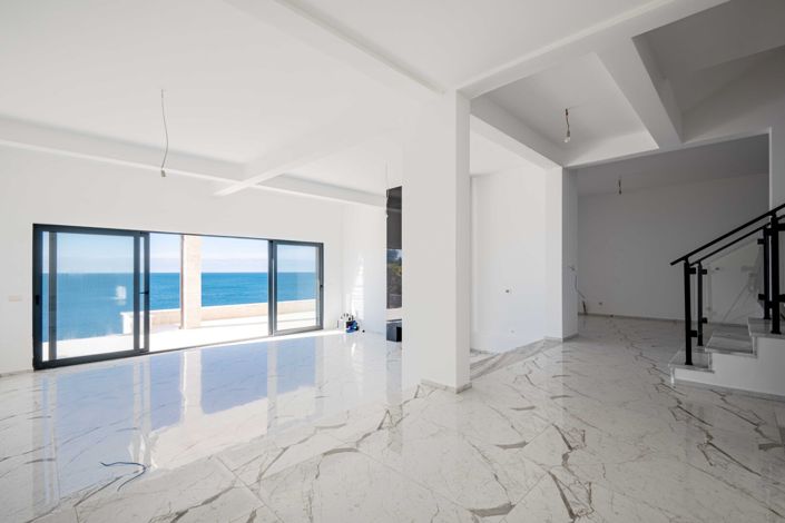 Image No.9-3 Bed Villa for sale