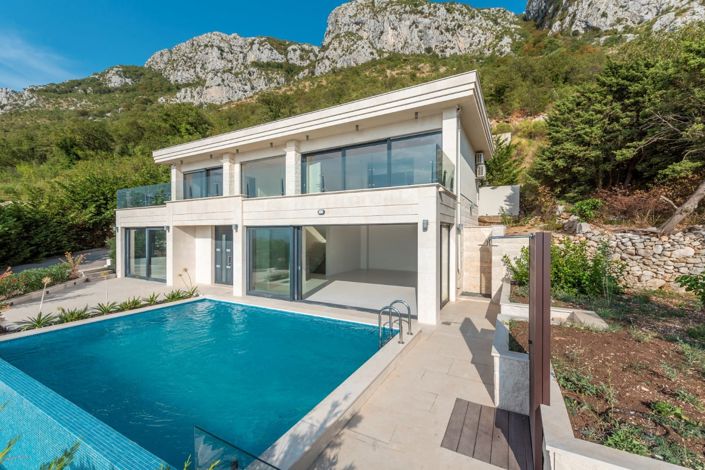 Image No.1-Villa for sale