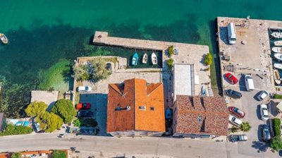 662cc391aad3345cf21550551220-20kotor2c20prcan