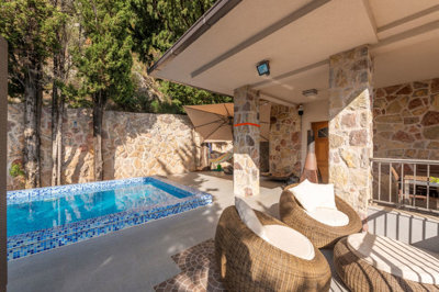 6623e5c1d3e89f83268a2c014-budva2c-markovici-s