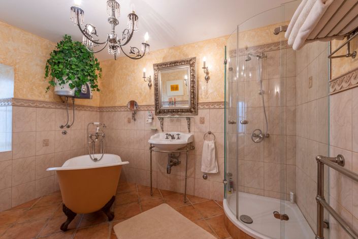 Image No.3-3 Bed House for sale