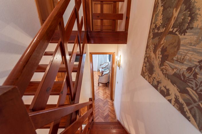 Image No.8-3 Bed House for sale