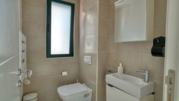 Image No.13-Appartement de 2 chambres à vendre à Ðenovici