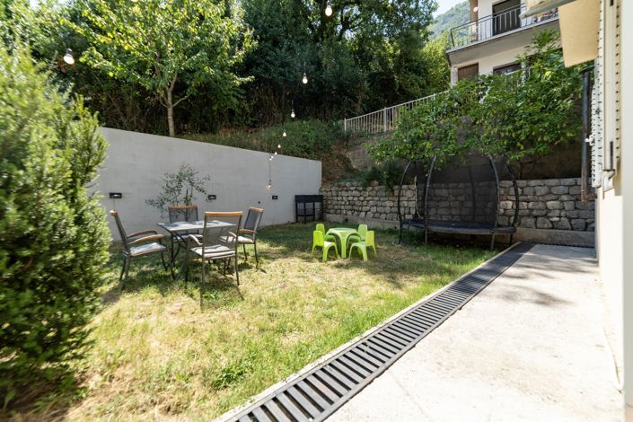 Image No.18-9 Bed Apartment for sale