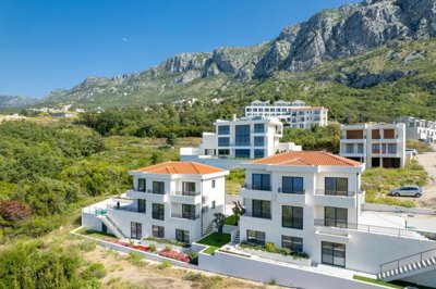 2-7-two-new-villas-with-sea-view-and-pools