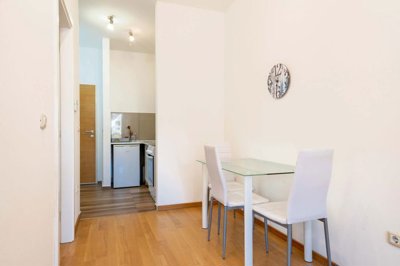 663f788eb08dc063a2227bbe6-one-bedroom-apartme