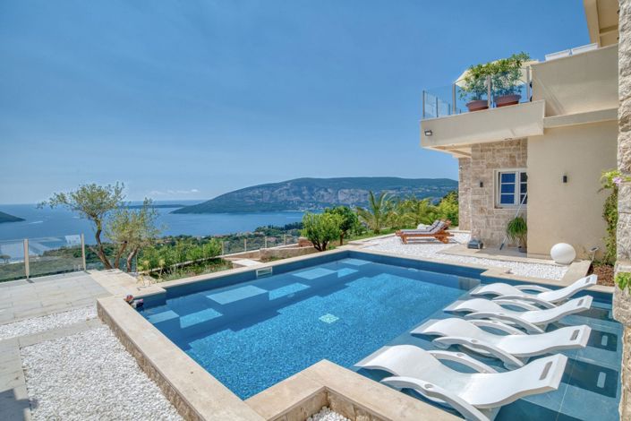 Image No.1-3 Bed Villa for sale