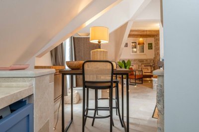 8-3-unique-apartment-in-budva-old-town