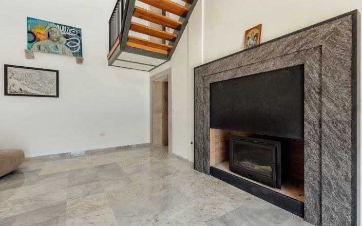 Image No.14-10 Bed Villa for sale