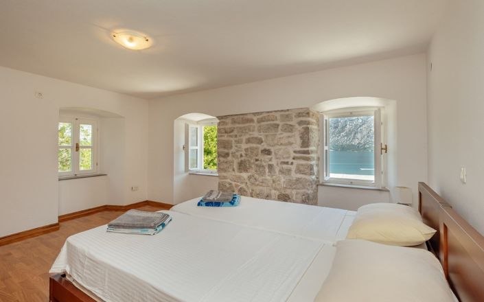 Image No.25-10 Bed Villa for sale