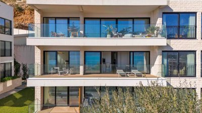 663f6e2a18bd941c3137194b3-luxury-3-bdr-apartm