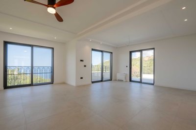 7-new-villa-with-a-pool-and-sea-view-rezevici
