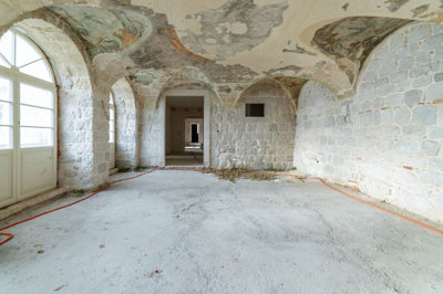 6623ecb8316335c8ee786bc19-palazzo-zmajevic