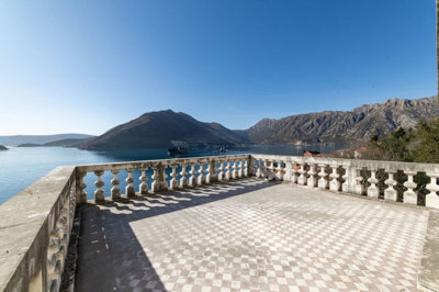 6623ecb844f7b91fac4029d610-palazzo-zmajevic