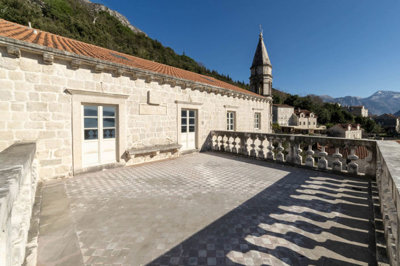 6623ecb7d1360a25b9e8078911-palazzo-zmajevic