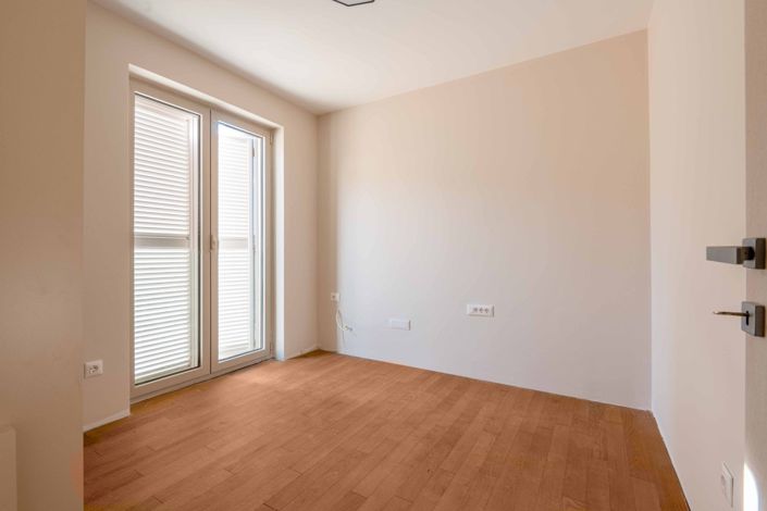 Image No.12-2 Bed Apartment for sale